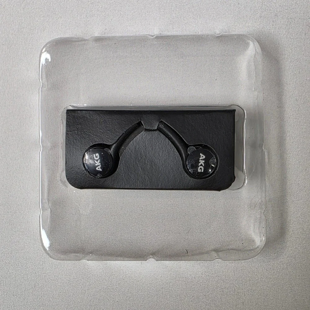 Samsung Galaxy S10+ 3.5mm Earphones w/ Mic Black Wired AKG Tuned GH59-15167A
